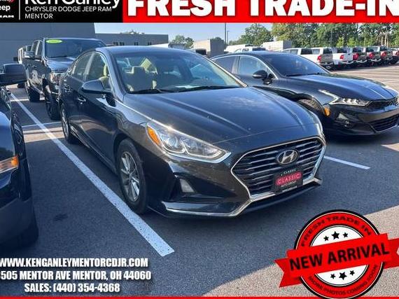 HYUNDAI SONATA 2018 5NPE24AF3JH644901 image