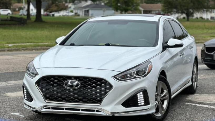 HYUNDAI SONATA 2018 5NPE34AF3JH709677 image