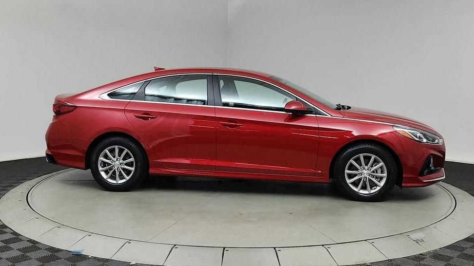 HYUNDAI SONATA 2018 5NPE24AA7JH712170 image