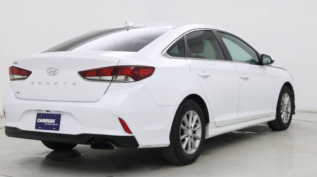 HYUNDAI SONATA 2018 5NPE24AF8JH599213 image