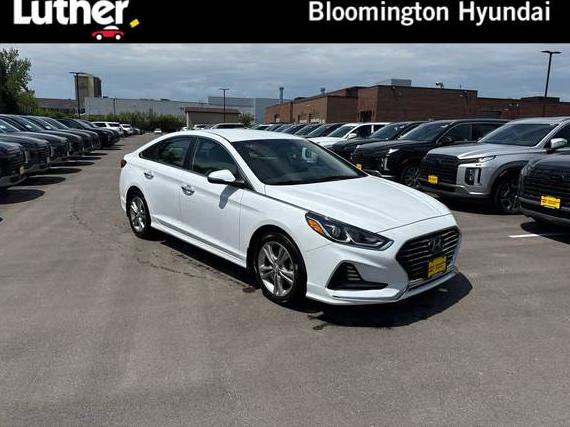 HYUNDAI SONATA 2018 5NPE34AF8JH646754 image