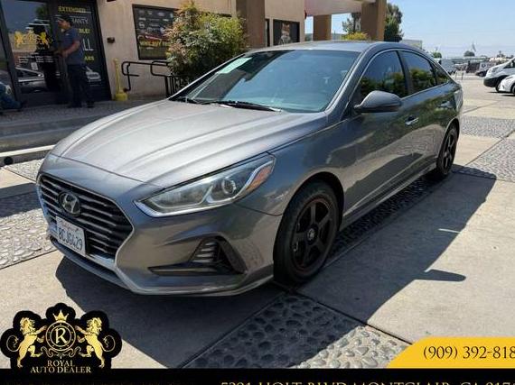 HYUNDAI SONATA 2018 5NPE34AF1JH630296 image