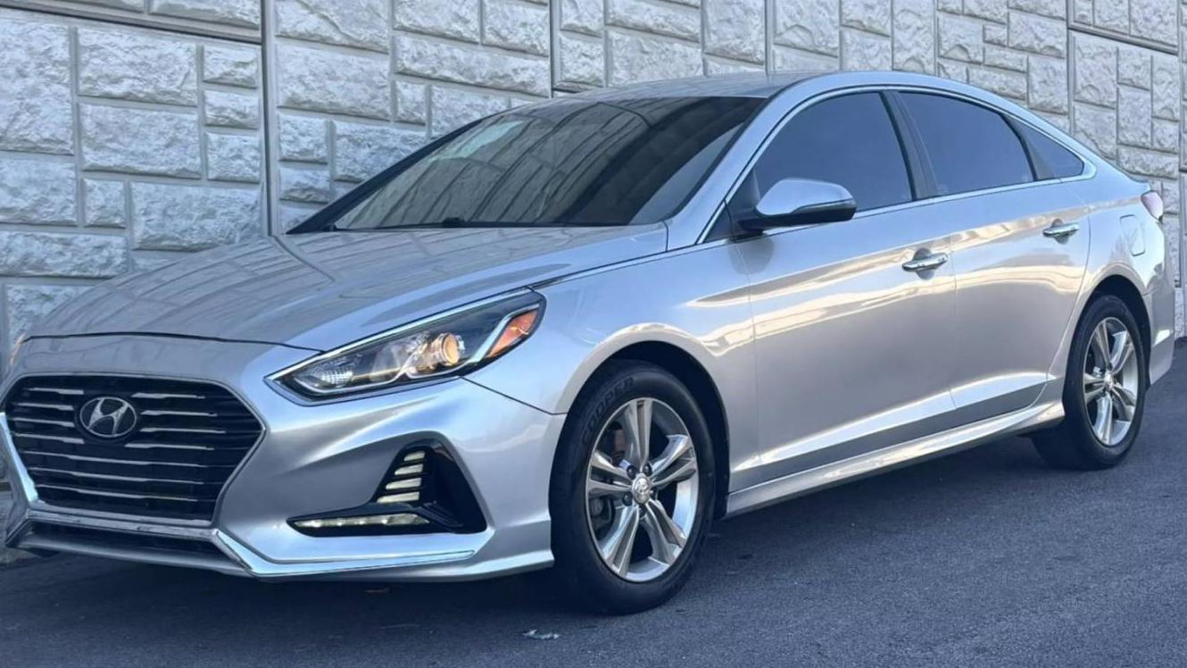 HYUNDAI SONATA 2018 5NPE34AF9JH631437 image