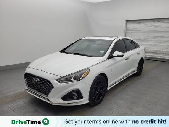 HYUNDAI SONATA 2018 5NPE34AB1JH675669 image