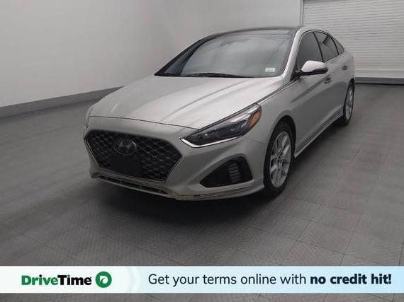 HYUNDAI SONATA 2018 5NPE34AB2JH703236 image
