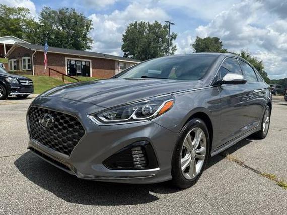HYUNDAI SONATA 2018 5NPE34AF0JH722810 image