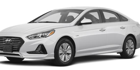 HYUNDAI SONATA 2018 KMHE34L32JA082220 image