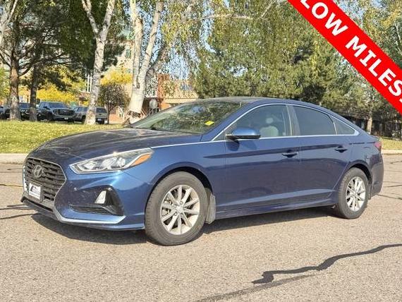 HYUNDAI SONATA 2018 5NPE24AF5JH620082 image