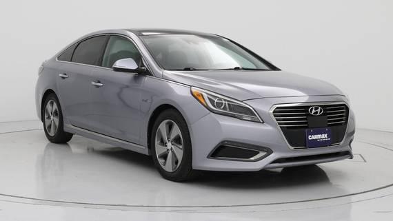 HYUNDAI SONATA 2017 KMHE34L11HA051906 image