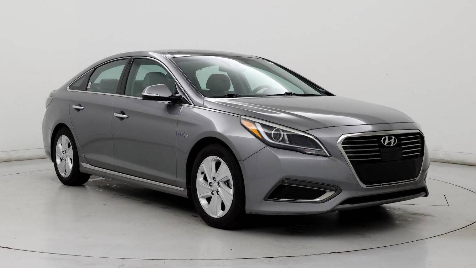 HYUNDAI SONATA 2017 KMHE34L14HA060194 image