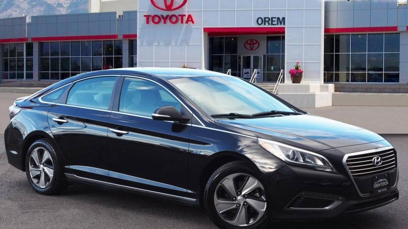 HYUNDAI SONATA 2017 KMHE14L25HA068299 image