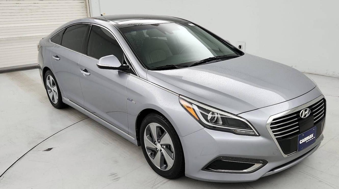 HYUNDAI SONATA 2017 KMHE34L16HA050735 image