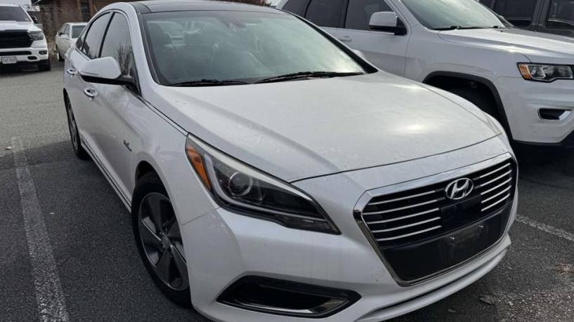 HYUNDAI SONATA 2017 KMHE34L34HA066692 image