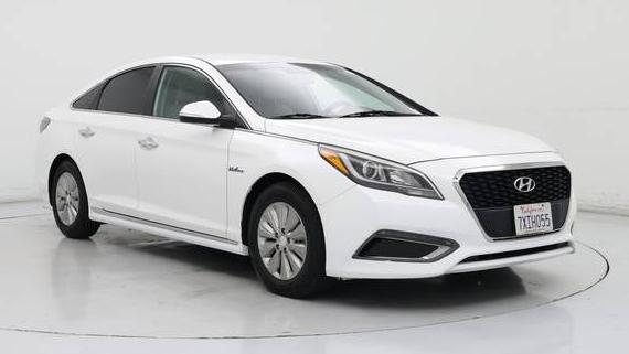 HYUNDAI SONATA 2017 KMHE24L3XHA061144 image