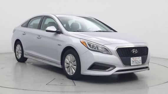 HYUNDAI SONATA 2017 KMHE24L39HA065394 image