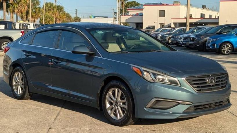 HYUNDAI SONATA 2017 5NPE24AFXHH571469 image