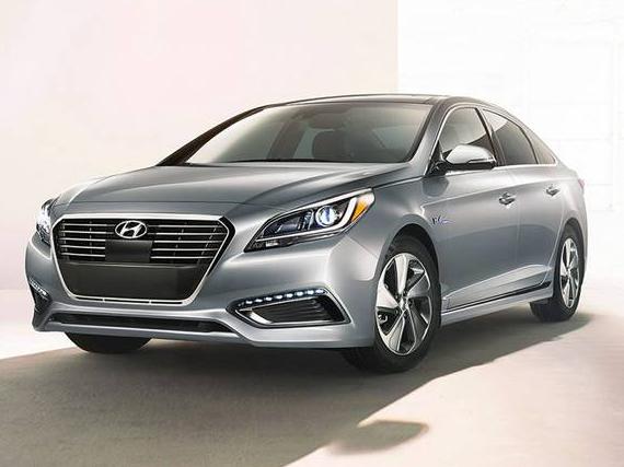 HYUNDAI SONATA 2017 KMHE34L10HA059057 image