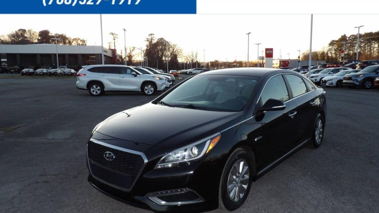 HYUNDAI SONATA 2017 KMHE24L16HA059518 image