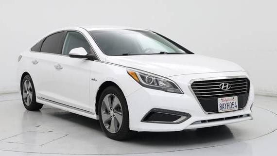 HYUNDAI SONATA 2017 KMHE14L21HA072110 image