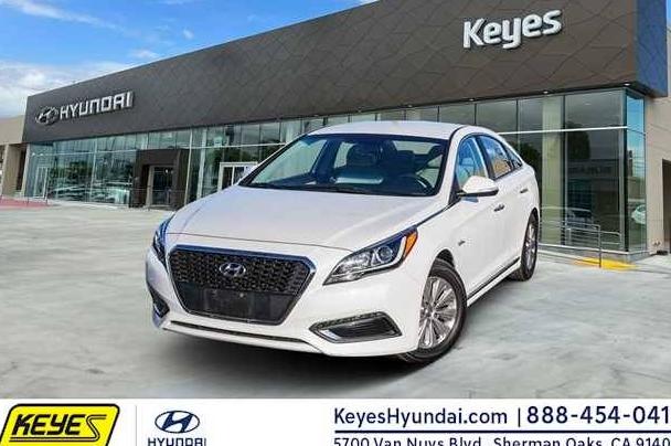 HYUNDAI SONATA 2017 KMHE24L30HA061105 image