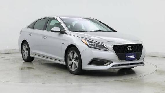HYUNDAI SONATA 2017 KMHE34L31HA067220 image