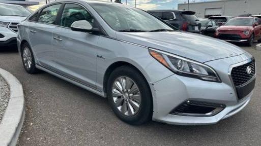 HYUNDAI SONATA 2017 KMHE24L11HA056428 image