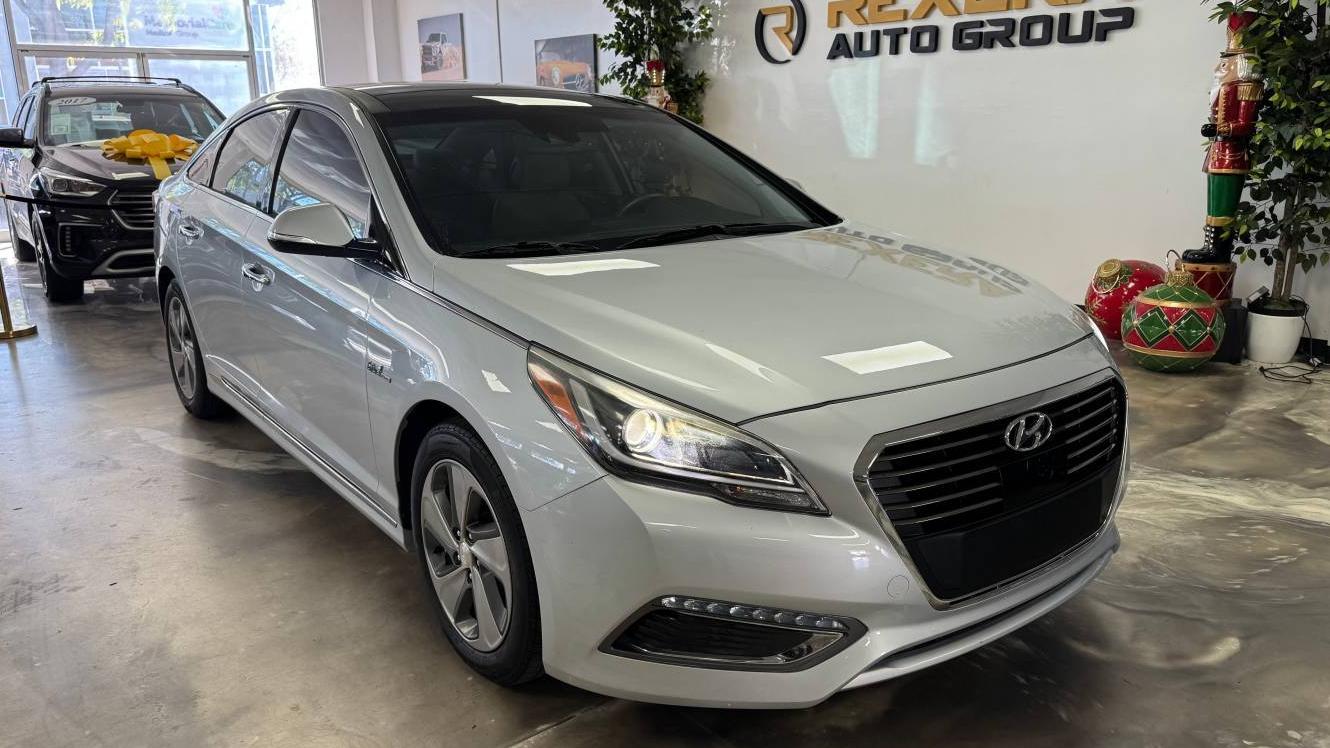 HYUNDAI SONATA 2017 KMHE34L37HA071417 image