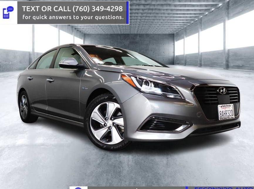 HYUNDAI SONATA 2017 KMHE54L29HA071131 image