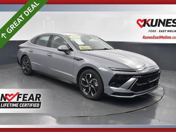 HYUNDAI SONATA 2024 KMHL64JA6RA375811 image