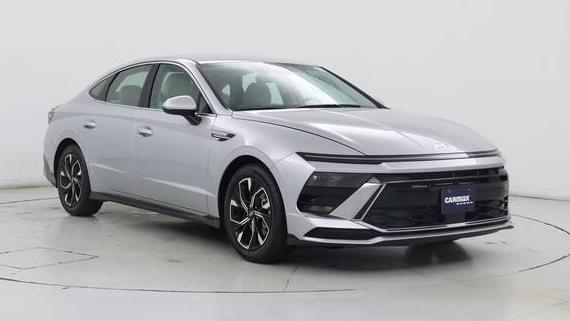 HYUNDAI SONATA 2024 KMHL64JA6RA402425 image