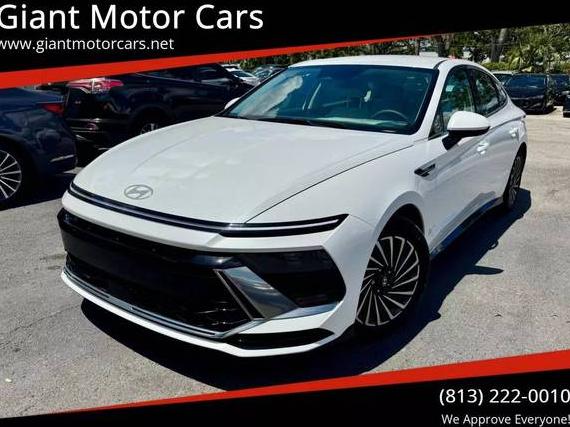 HYUNDAI SONATA 2024 KMHL34JJ1RA100131 image