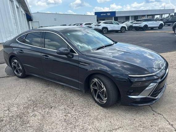 HYUNDAI SONATA 2024 KMHL14JA3RA377529 image