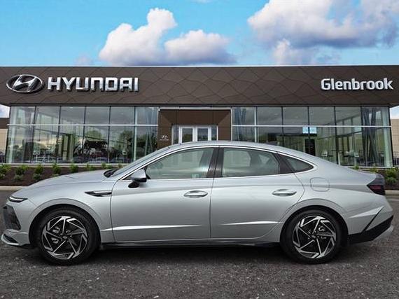 HYUNDAI SONATA 2024 KMHL14JA4RA385834 image
