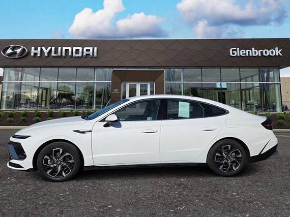 HYUNDAI SONATA 2024 KMHL64JA3RA386474 image