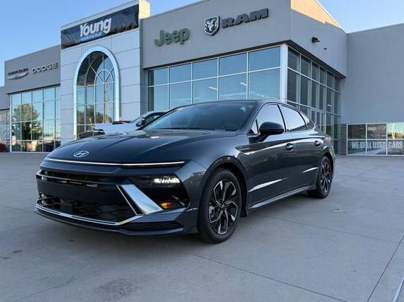 HYUNDAI SONATA 2024 KMHL64JA1RA411629 image