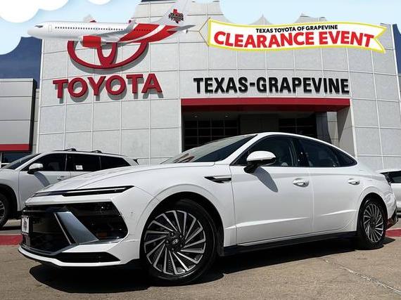 HYUNDAI SONATA 2024 KMHL34JJ9RA090691 image