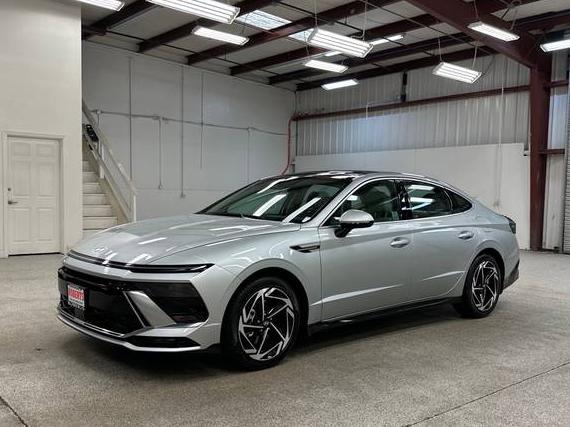 HYUNDAI SONATA 2024 KMHL14JA8RA409245 image