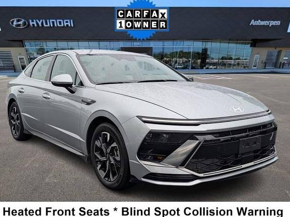 HYUNDAI SONATA 2024 KMHL64JA6RA418429 image