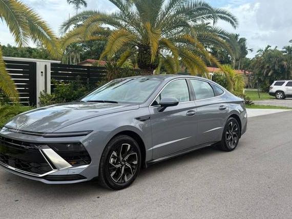 HYUNDAI SONATA 2024 KMHL64JA2RA415091 image