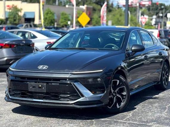HYUNDAI SONATA 2024 KMHL64JA7RA399292 image