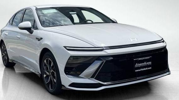 HYUNDAI SONATA 2024 KMHL64JA4RA380313 image