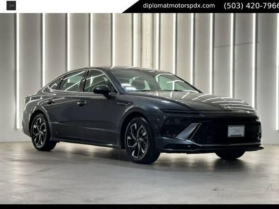 HYUNDAI SONATA 2024 KMHL64JA4RA380263 image