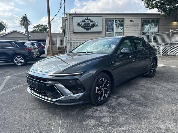 HYUNDAI SONATA 2024 KMHL64JA4RA413861 image