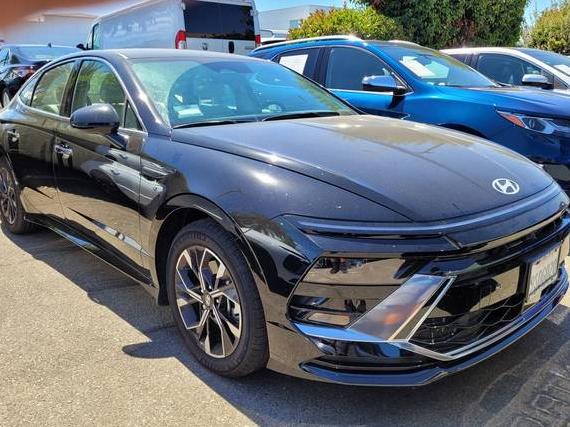 HYUNDAI SONATA 2024 KMHL64JA3RA418081 image