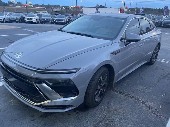 HYUNDAI SONATA 2024 KMHL64JA1RA387770 image