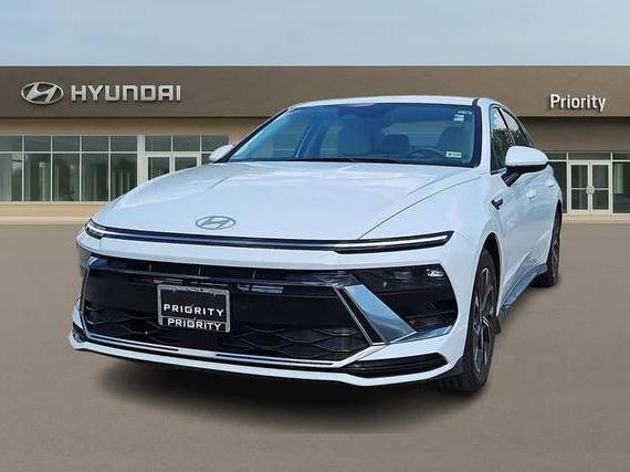 HYUNDAI SONATA 2024 KMHL64JA9RA421275 image