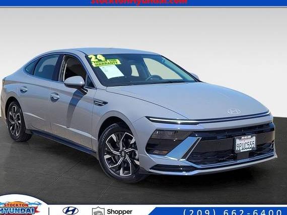 HYUNDAI SONATA 2024 KMHL64JA0RA419527 image