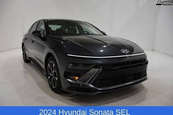 HYUNDAI SONATA 2024 KMHL64JA0RA354761 image