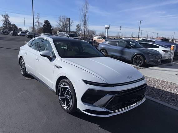 HYUNDAI SONATA 2024 KMHL14JA8RA404529 image HYUNDAI SONATA 2024 KMHL14JA8RA404529 image