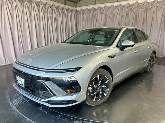 HYUNDAI SONATA 2024 KMHL64JA7RA422196 image